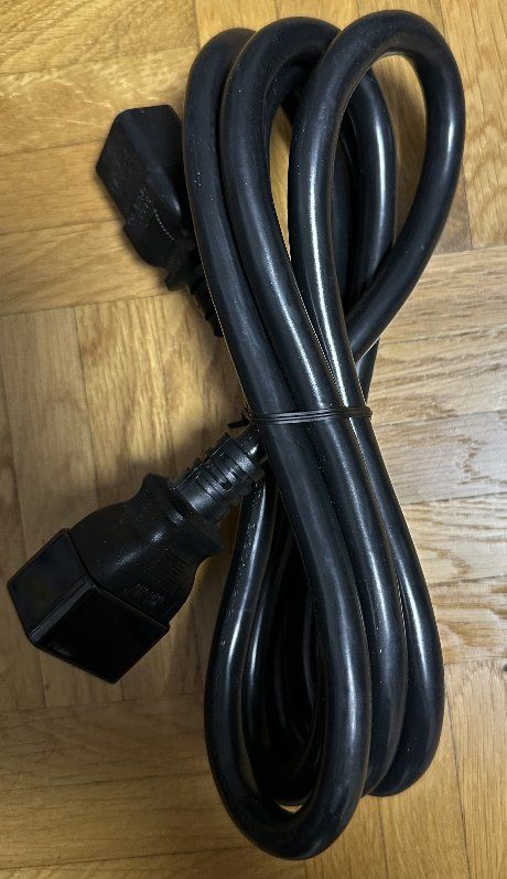 Kabel: Rallonge - Câble C19 - C20 – Gebraucht aus Morges von jjoo 1