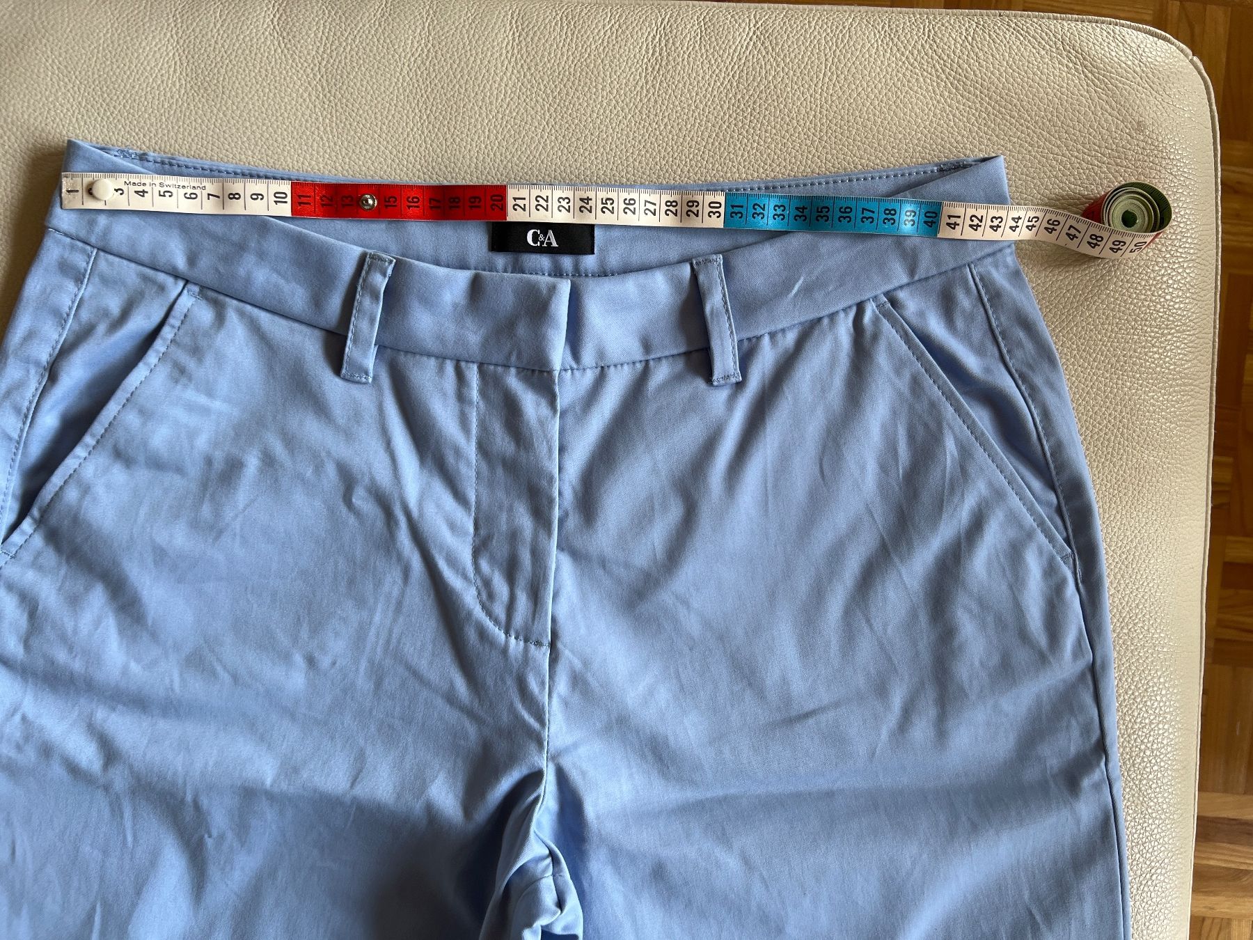 C&A Pantaloni: 2  Bermuda Shorts - Damen Gr. 40 – Usato da Chur venduto da van_hnc6 3