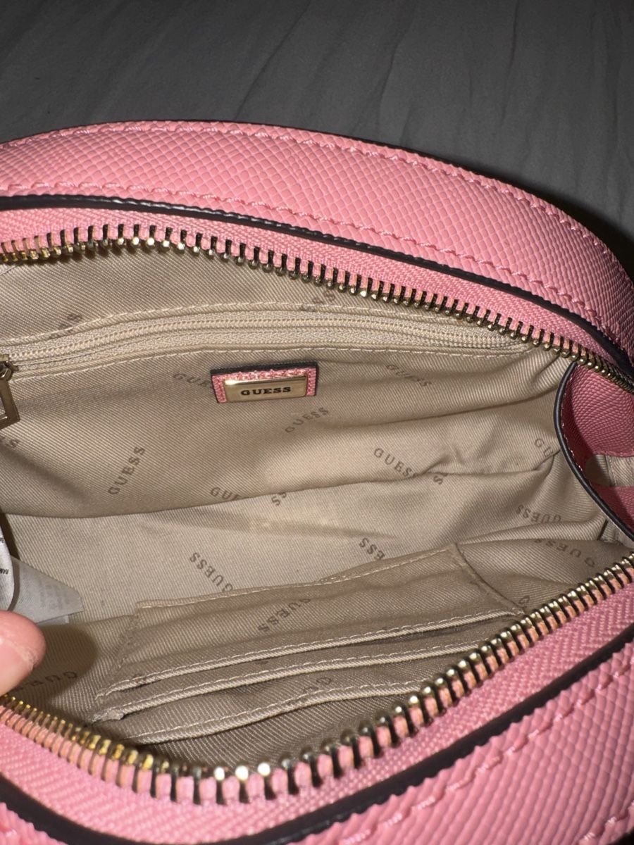 Guess Borse da donna: Guess Handtasche.Rosa letzter Preis 25fr.-!! – Nuovo e nell'imballaggio originale da Winterthur venduto da avn_2ffq 4