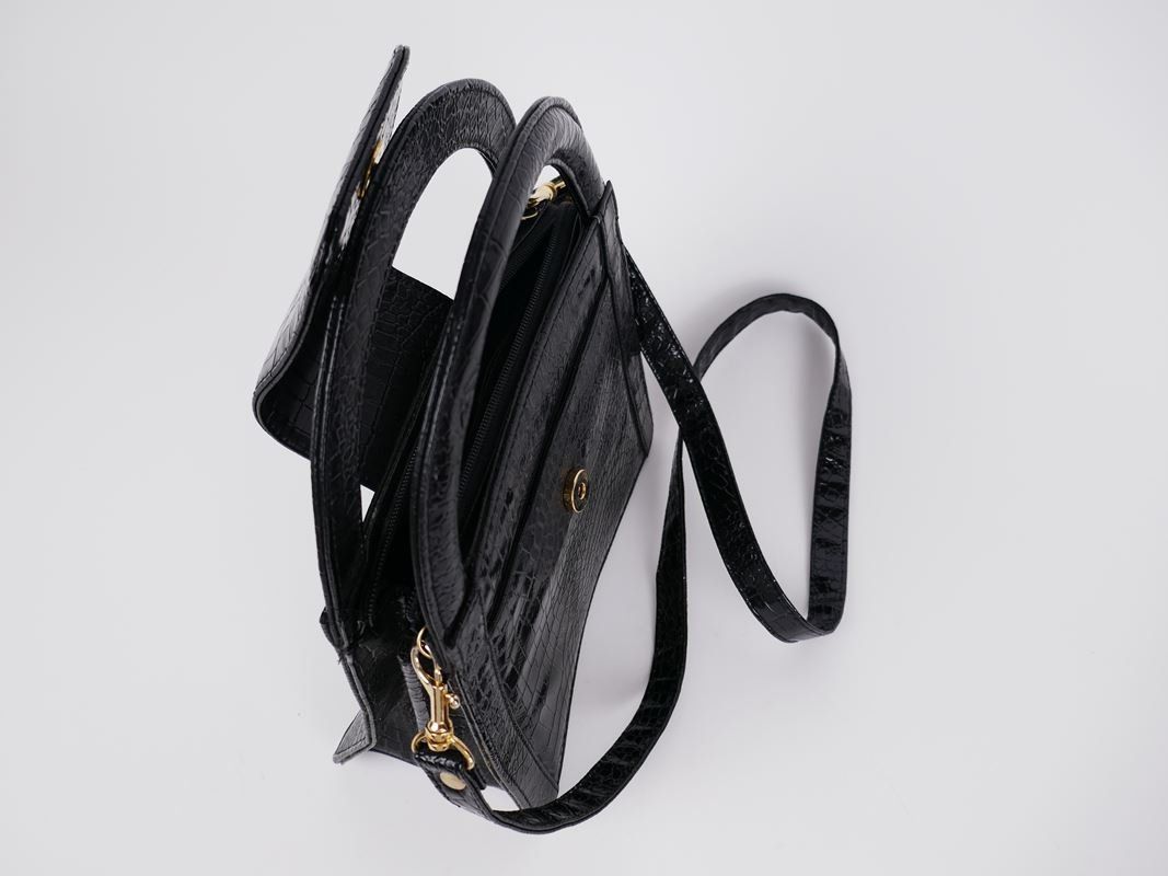 Taschen für Damen: schwarze Tasche – Gebraucht aus Urtenen-Schönbühl von Restwert_Schoenbuehl 4