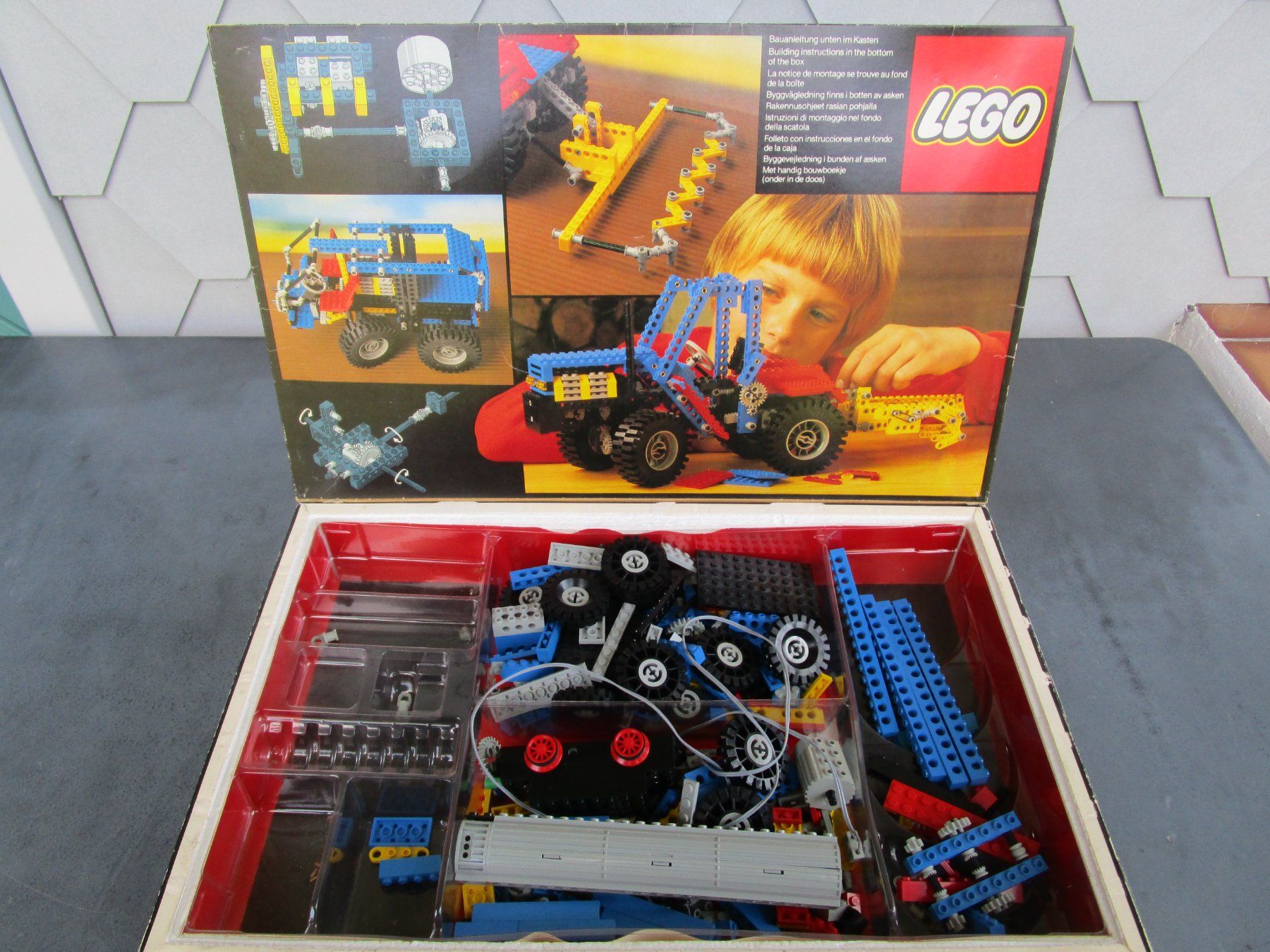 Lego Kit di costruzioni: LEGO Traktor 8859 und Hubstapler 8843 – Usato da Rapperswil SG venduto da Ralphy 2
