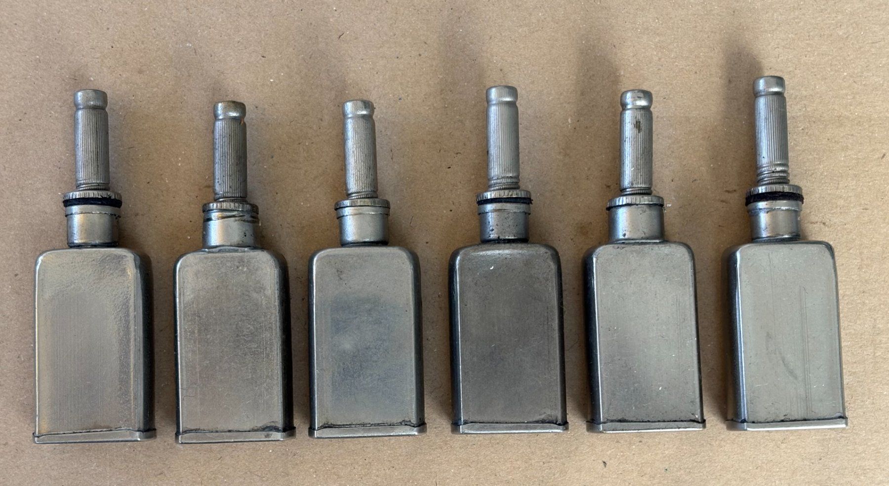 Accessori per altri veicoli: VINTAGE OEL BEHÄLTER. – Usato da Ostermundigen venduto da wini63