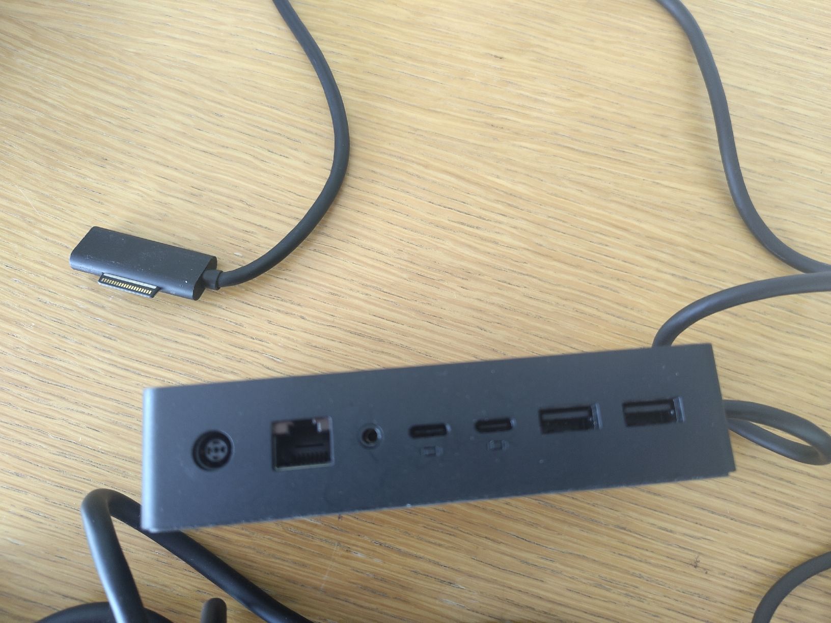 Microsoft Docking station: Microsoft Surface Docking Station & Netzteil – Difettoso da Cham venduto da QS-Service 2