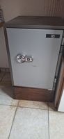 Tresor mit den Massen 62cm Hoch 45cm  Breit48cm Tief