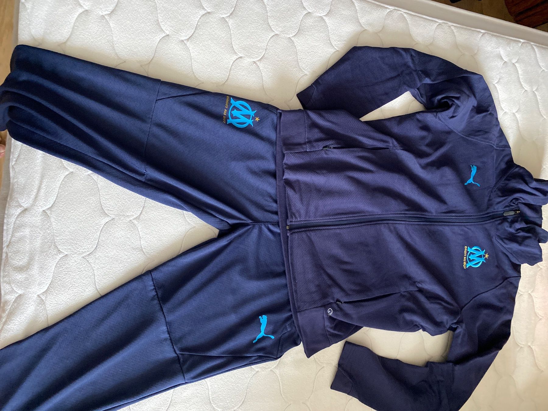 Puma Maglioni & Felpe: Jogging PUMA - OM neuf taille L – Nuovo (secondo la descrizione) da Geneve venduto da tom_d7f8