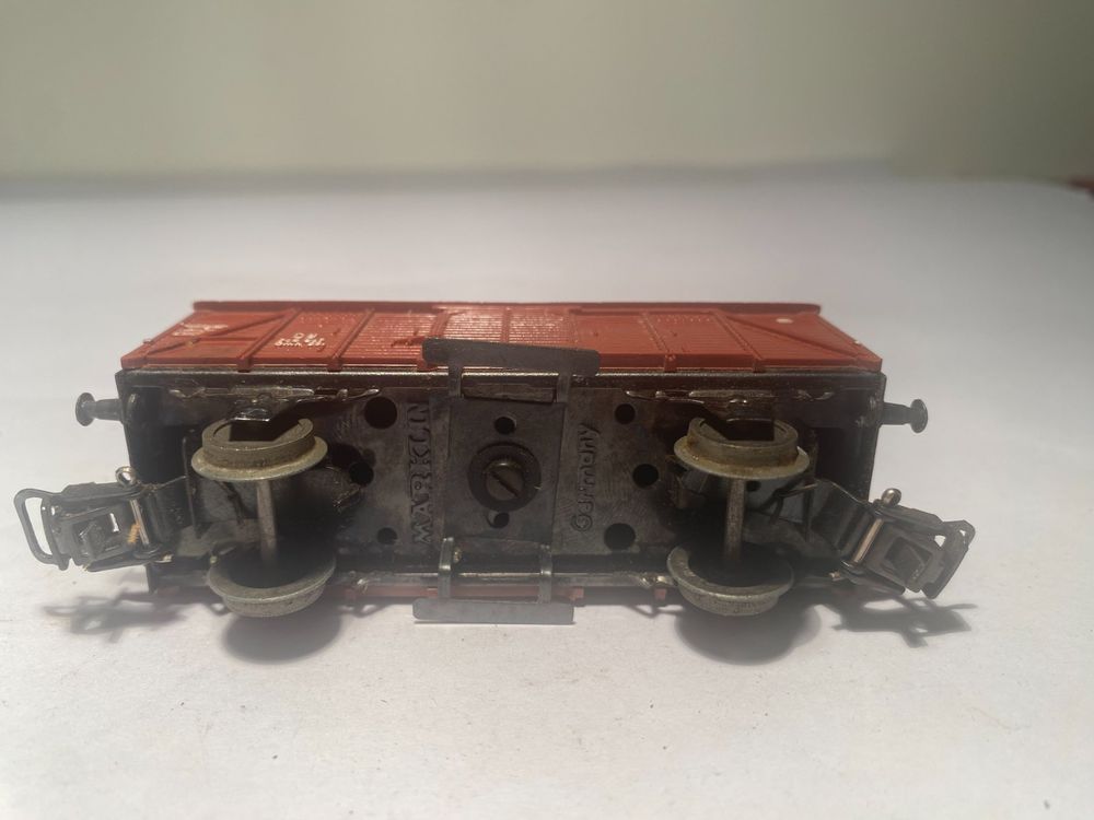Kleinbahn geschlossener Güterwagen Braun ÖBB, DC Achsen 6