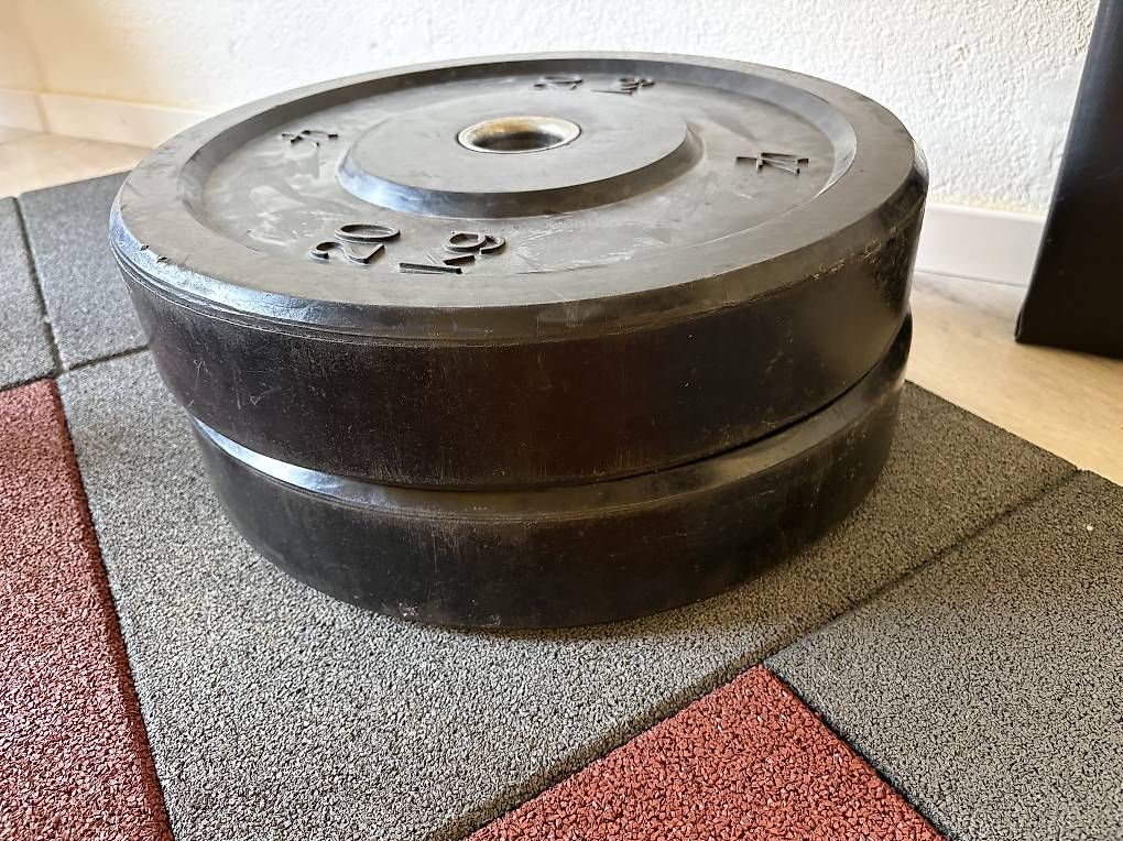 Poids & Haltères: Bumper Plates 2x 20kg – D'occasion à Dietikon par jvu_7dhd 1