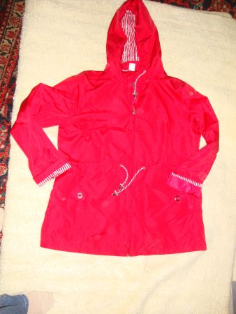 rote Regenjacke, 44/46, NEU