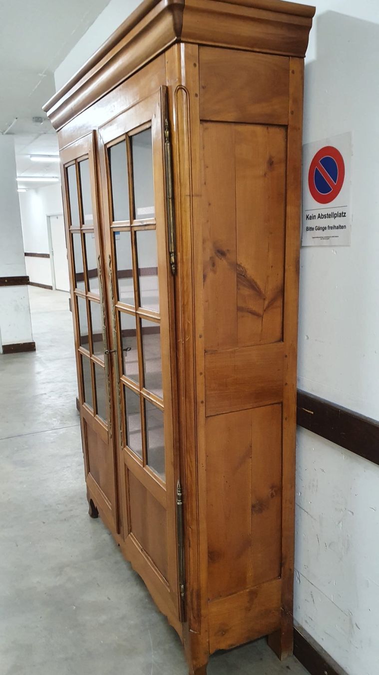 Vetrine: ANTIKE VITRINE KIRSCHBAUM MASSIV – Usato da Dietikon venduto da brocki-eyra 4