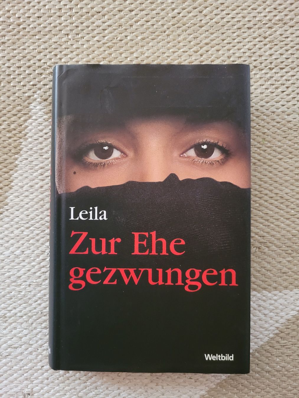 Bücher: Leila - Zur Ehe gezwungen – Gebraucht aus Perlen von Safari_23