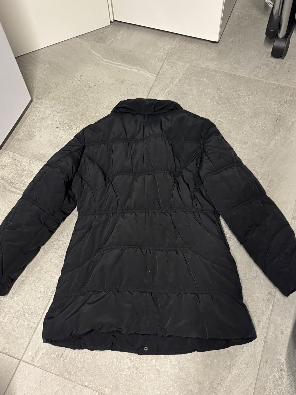 Giacche: Veste noire chaude longue taille 40 type doudoune – Usato da Salvenach venduto da gwenwywar 3