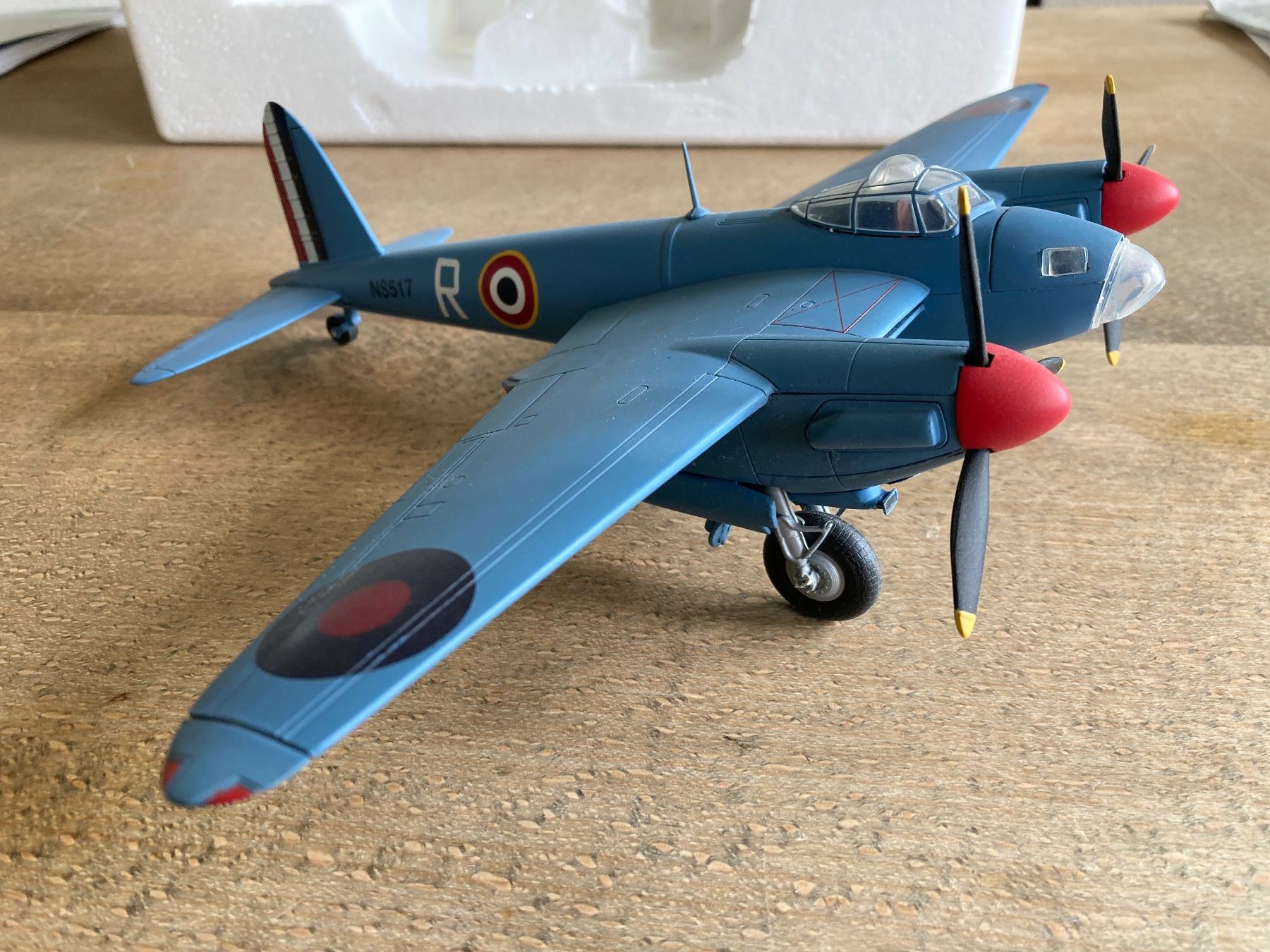 Franklin Mint Kit di modellismo & Modellini statici: Franklin Mint Armour Die-Cast D.H.Mosquito hellblau – Usato da Zürich venduto da Ghostdog64 5