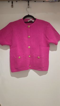 Zara Strickjacke kurz pink Goldknöpfe Grösse M neuwertig