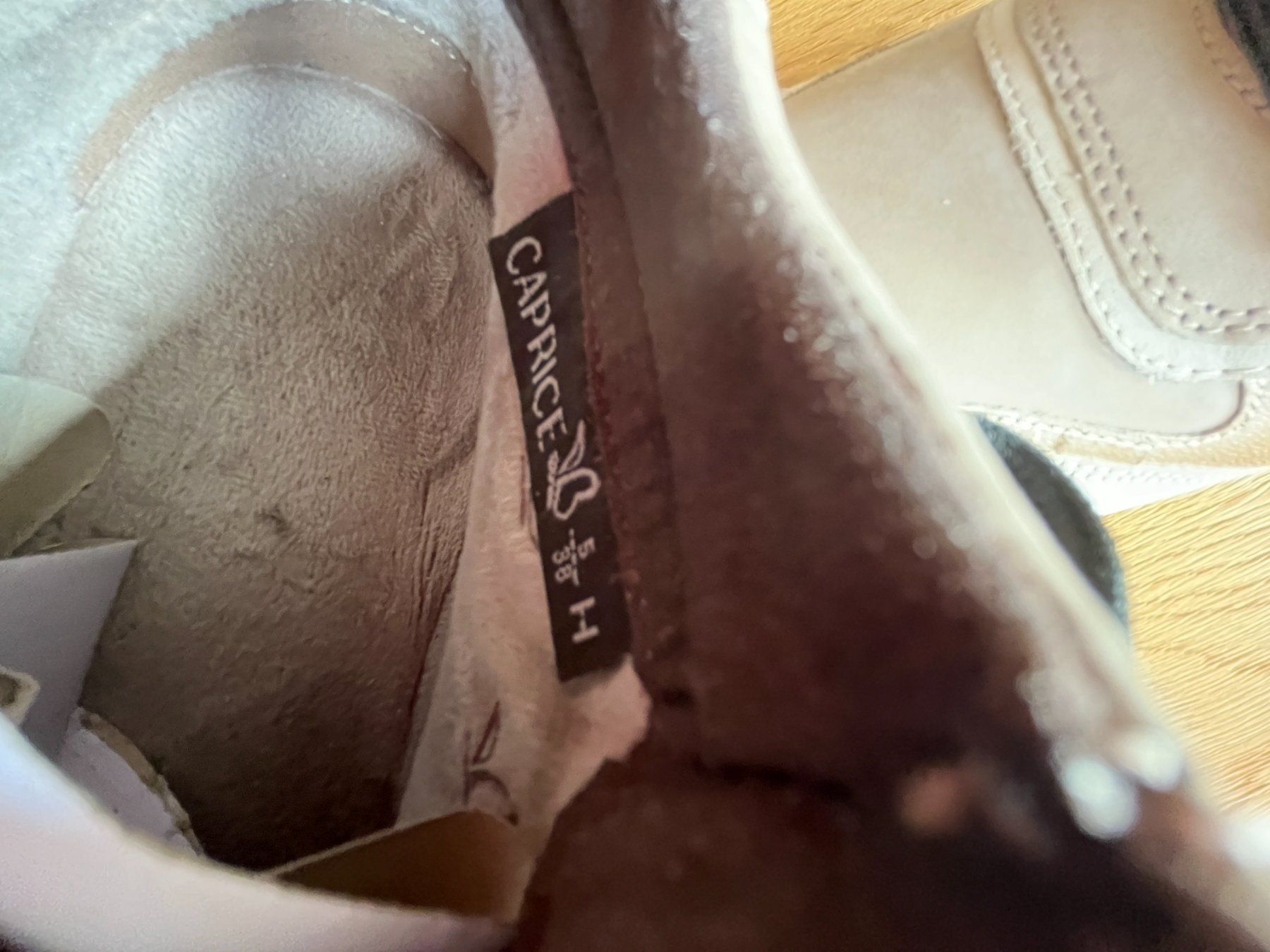 Scarpe da donna: Sneaker /// 38 /// Caprice – Nuovo (secondo la descrizione) da Brittnau venduto da Zofigerin 2