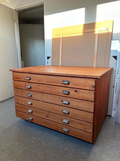 vintage-planschrank-aus-massivholz-gebraucht-in-z-rich-f-r-chf-300