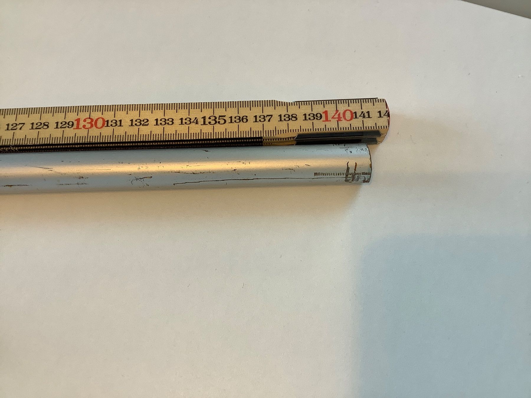 Sonstiges für Haushalt & Wohnen: Zwei Vorhangstangen 120 cm u. 140 cm – Gebraucht aus Triesen von Boston5 1