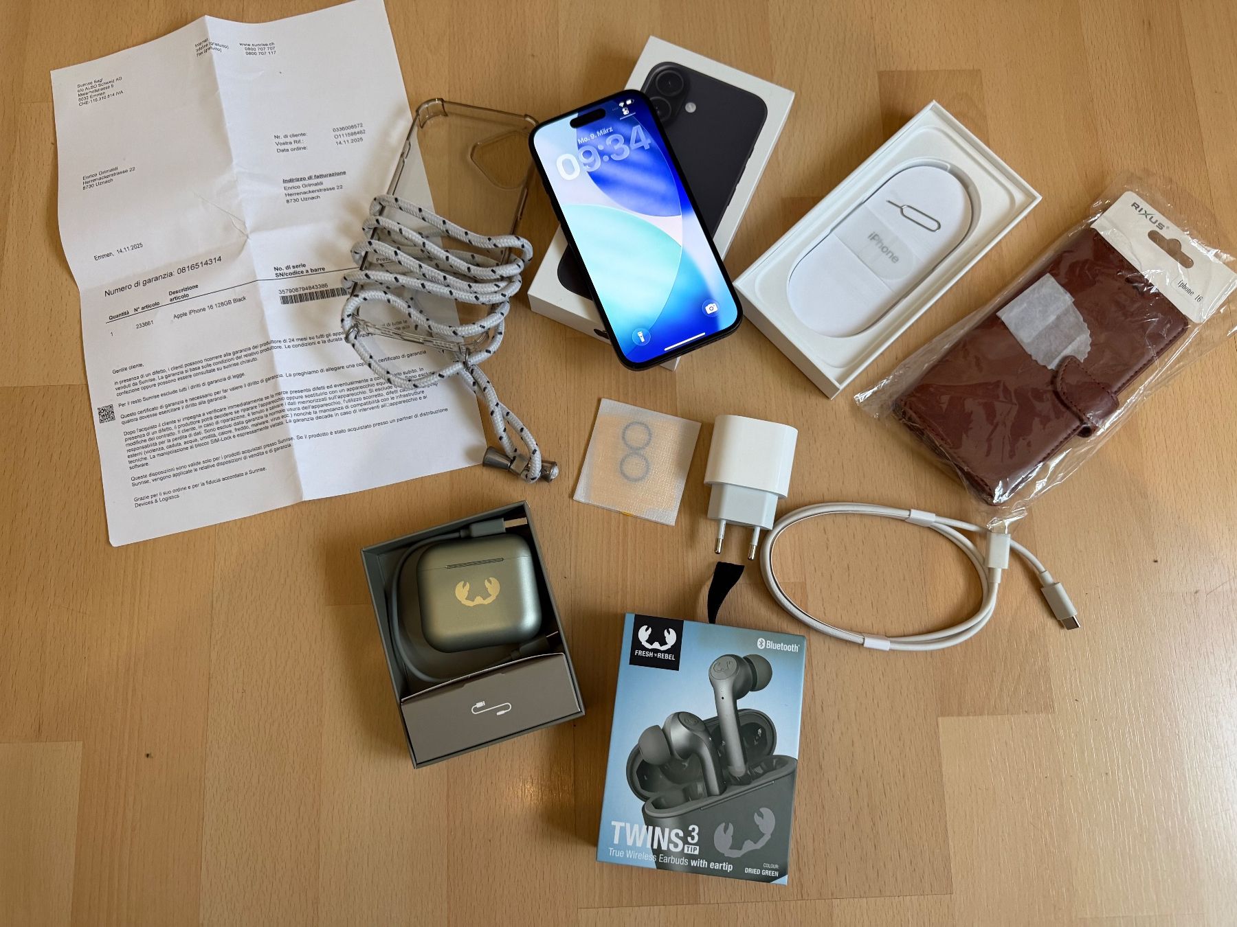 Apple Telefoni cellulari / Smartphones: Wie neu iPhone 16 128gb Black – Nuovo (secondo la descrizione) da Uznach venduto da enrico06 1