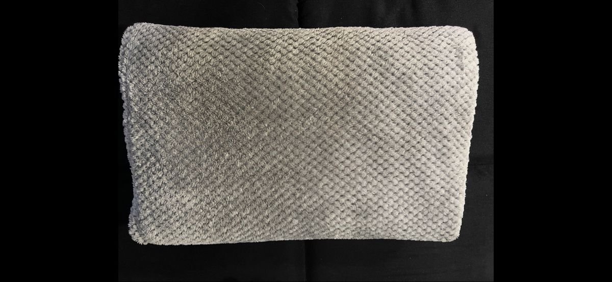 Couvertures: 2 Tagesdecken – Grau  – D'occasion à Rebstein par dijana_crgc