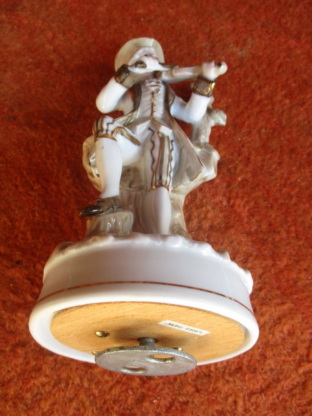 Spieldosen: Porzellanfigur mit Musik – Gebraucht aus Weier im Emmental von waefler03 6