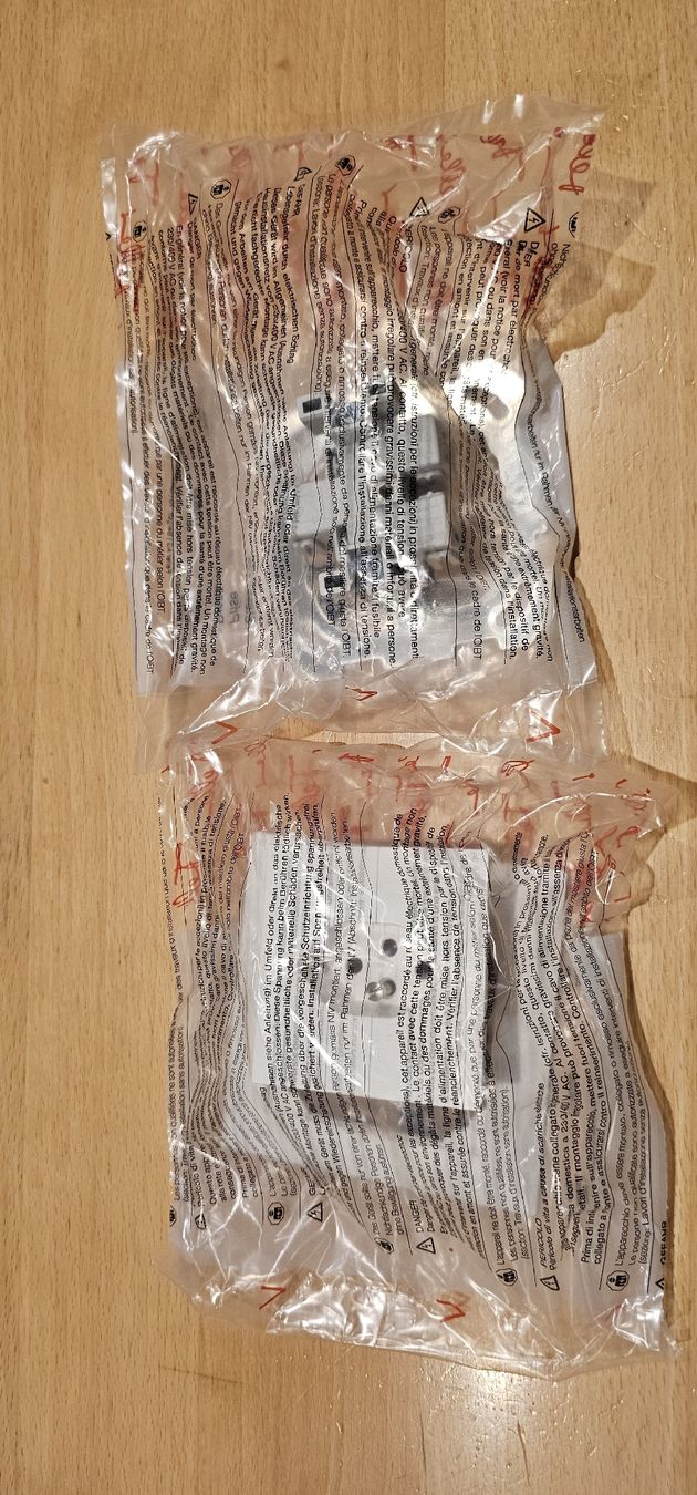 Feller Spine: Feller Einfach Steckdose Typ 13/weiss/ 2 Stk. – Nuovo e nell'imballaggio originale da Chur venduto da Sihar 3