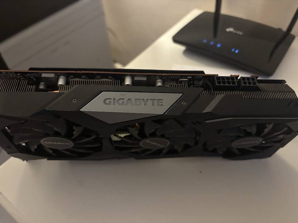 Grafikkarten: AMD Radeon RX 5700 XT – Gebraucht aus Aurigeno von RICCARDO013 1