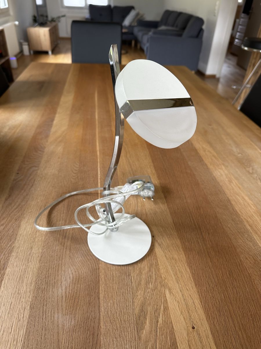 Lampade: Tischlampe, weiss, chrom – Usato da Reutigen venduto da abe_6ygq