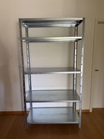 Stabiles Metallregal