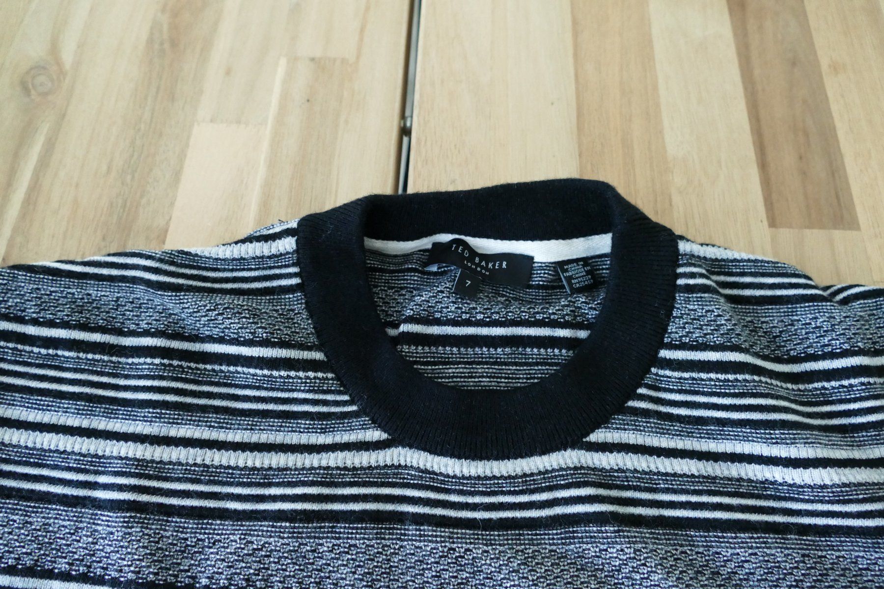 Maglioni & Felpe: Ted Baker Pullover, Top Zustand, Grösse 7 – Usato da Mumpf venduto da SeriousAG 1