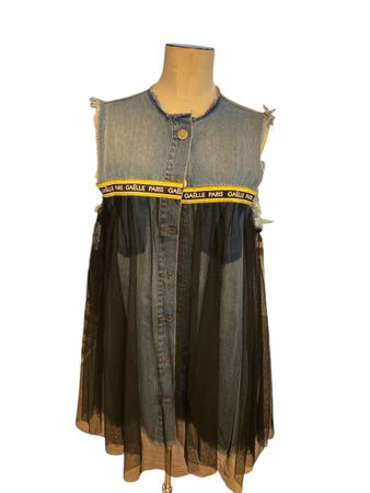Gaëlle Paris Jeanskleid/Gilet mit Tüllrock GR44