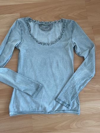 Magnifique débardeur  femme léger et fluide. Taille S.