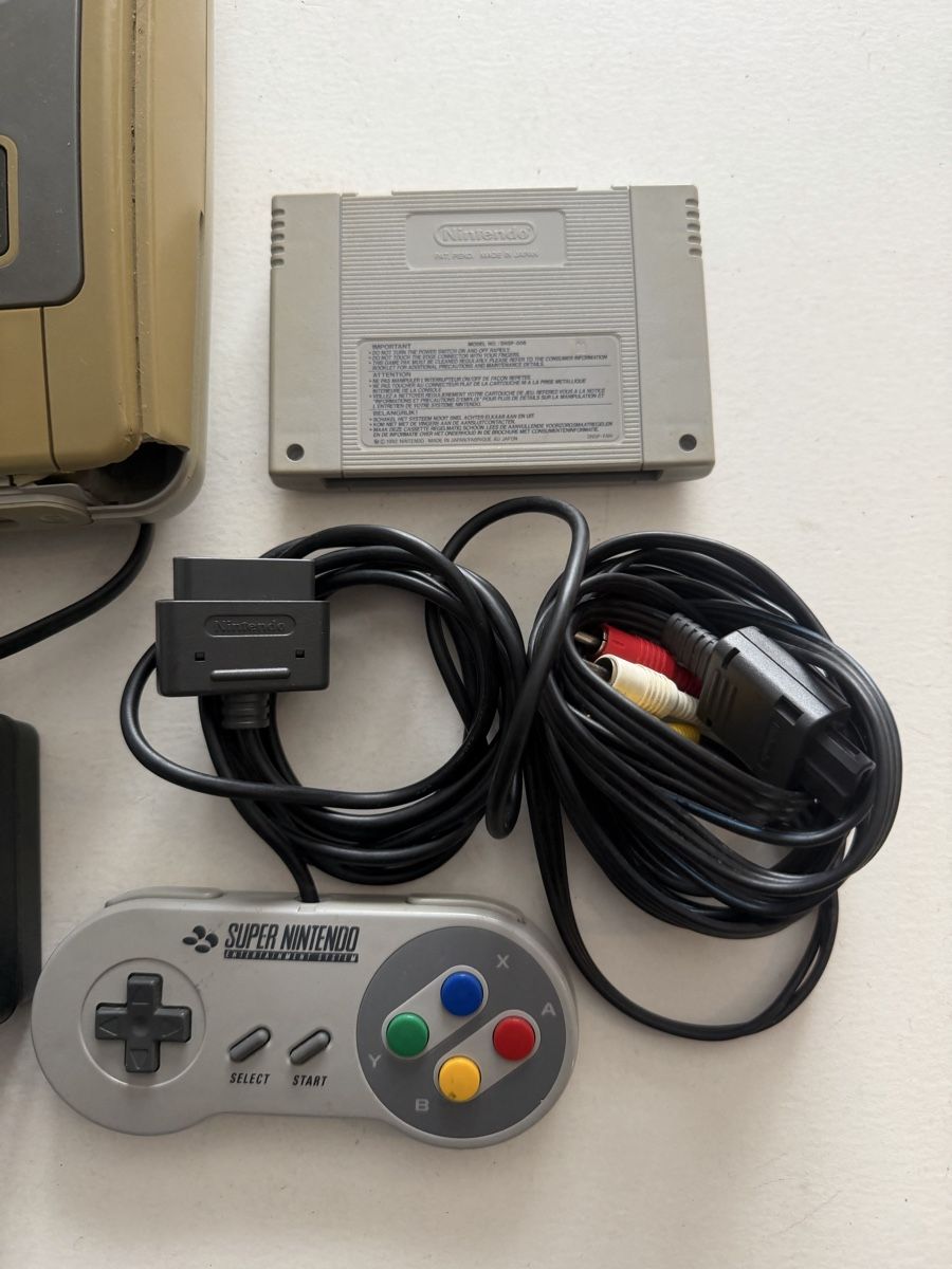 Nintendo Console: Super Nintendo SNES Konsole Set mit Aladdin – Usato da Genève venduto da sho_67qj 5