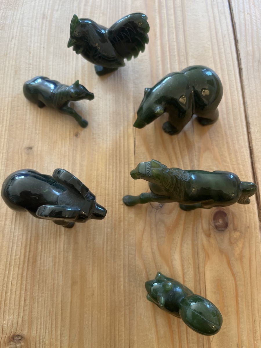 Statuette: 6 Jade-Figuren – Usato da Ottikon venduto da san_w99n 6