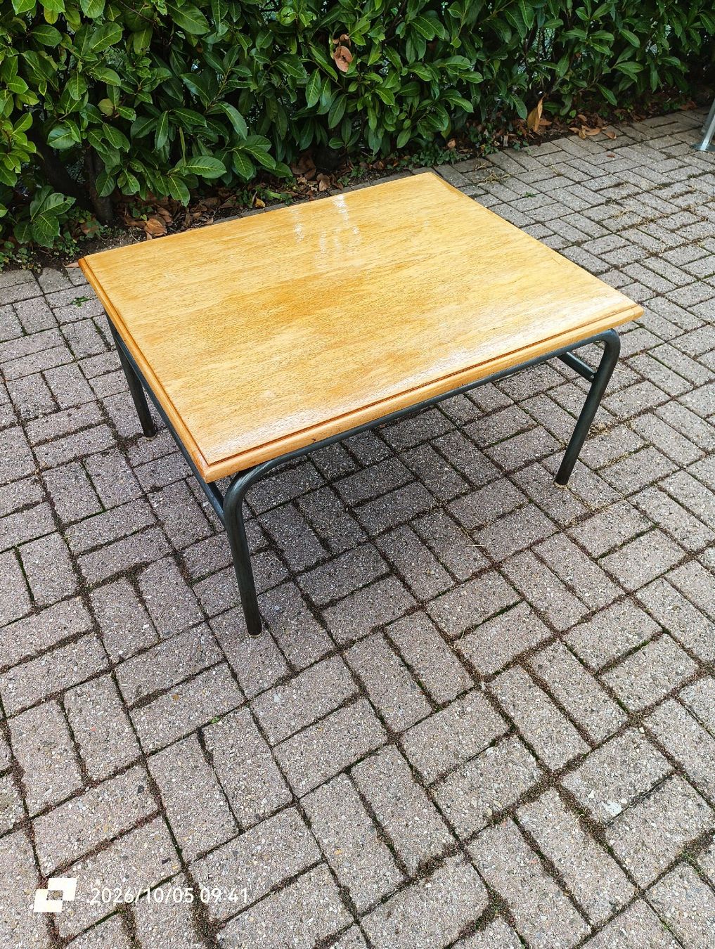 Tavoli: Table école enfantine rectangulaire - structure métallique  – Usato da Veyrier venduto da MJ69BROC