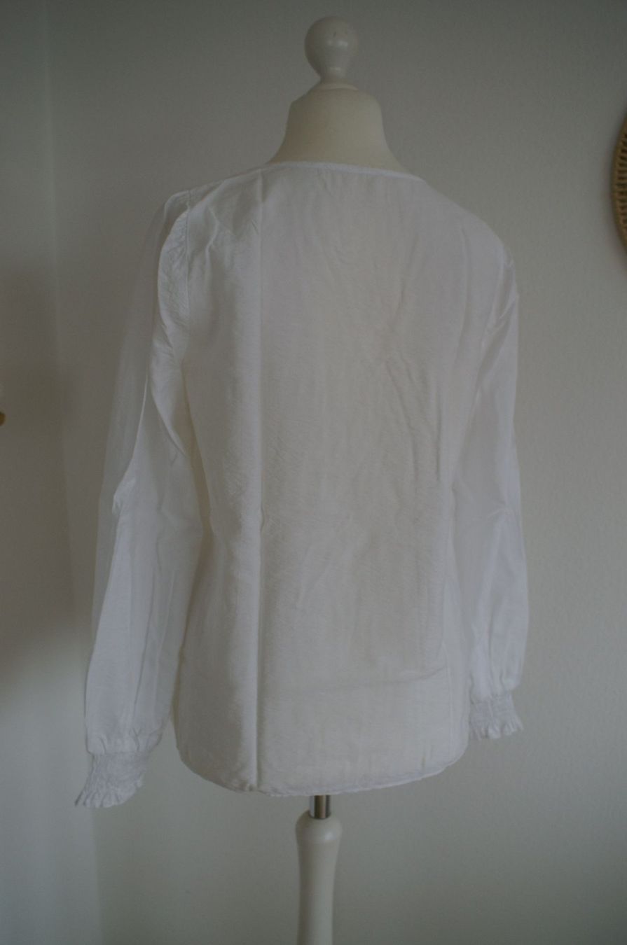 Blusen: lässige schlichte Bluse, langarm, Gr. 36/38, in offwhite – Gebraucht aus Grüt (Gossau ZH) von o-nyx 6