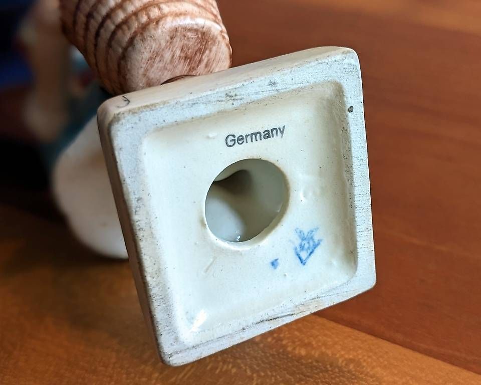 Hummel Figuren: Seltene Original Hummel Figur "Fleissiges Lieschen" – Neu (gemäss Beschreibung) aus Langnau am Albis von theeschners 2