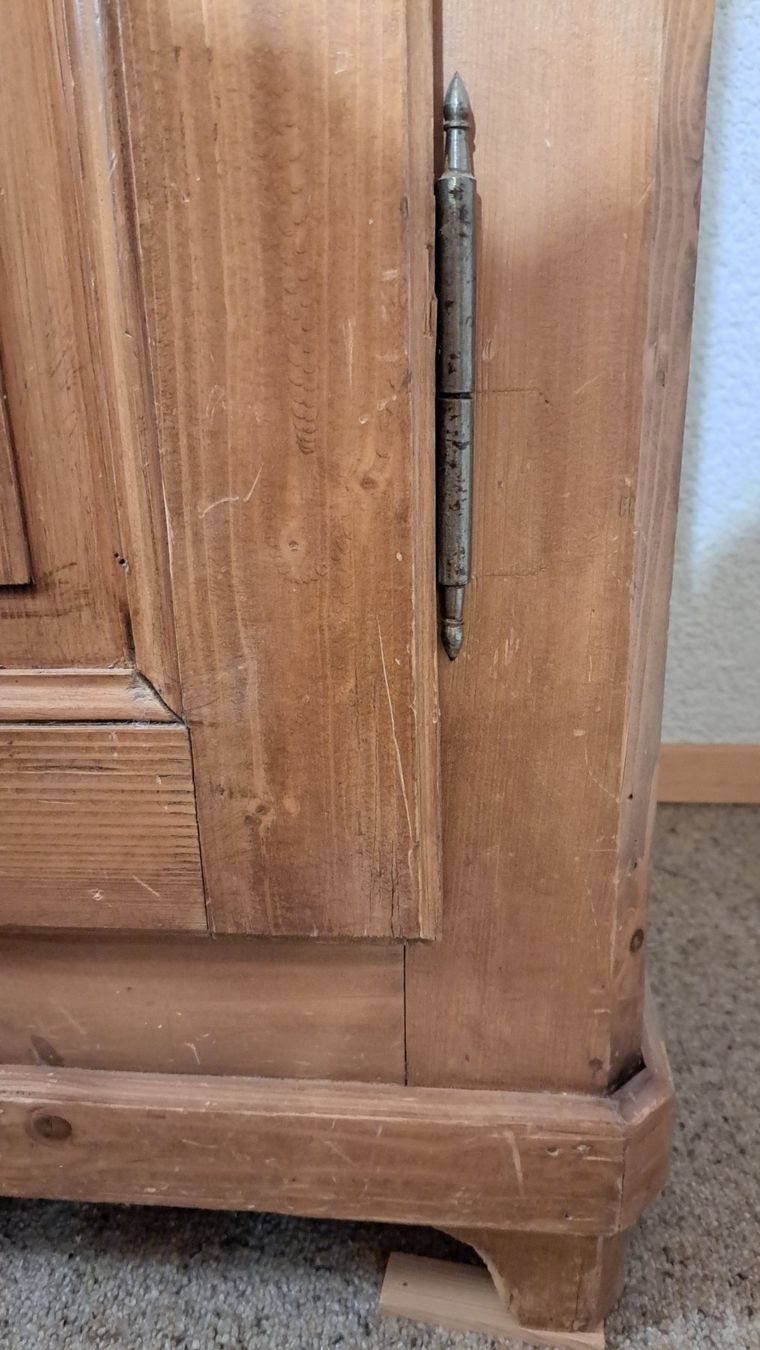 Armadi: Armoire ancienne en sapin – Usato da Neuchâtel venduto da Forestmanz 4
