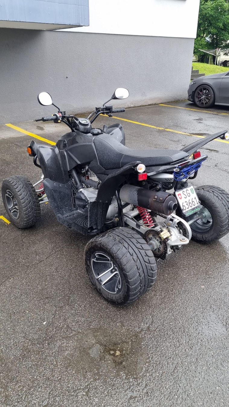 Aeon Quads: Aeon Motor Supermoto 400 – D'occasion à Heerbrugg par Vale.27 6