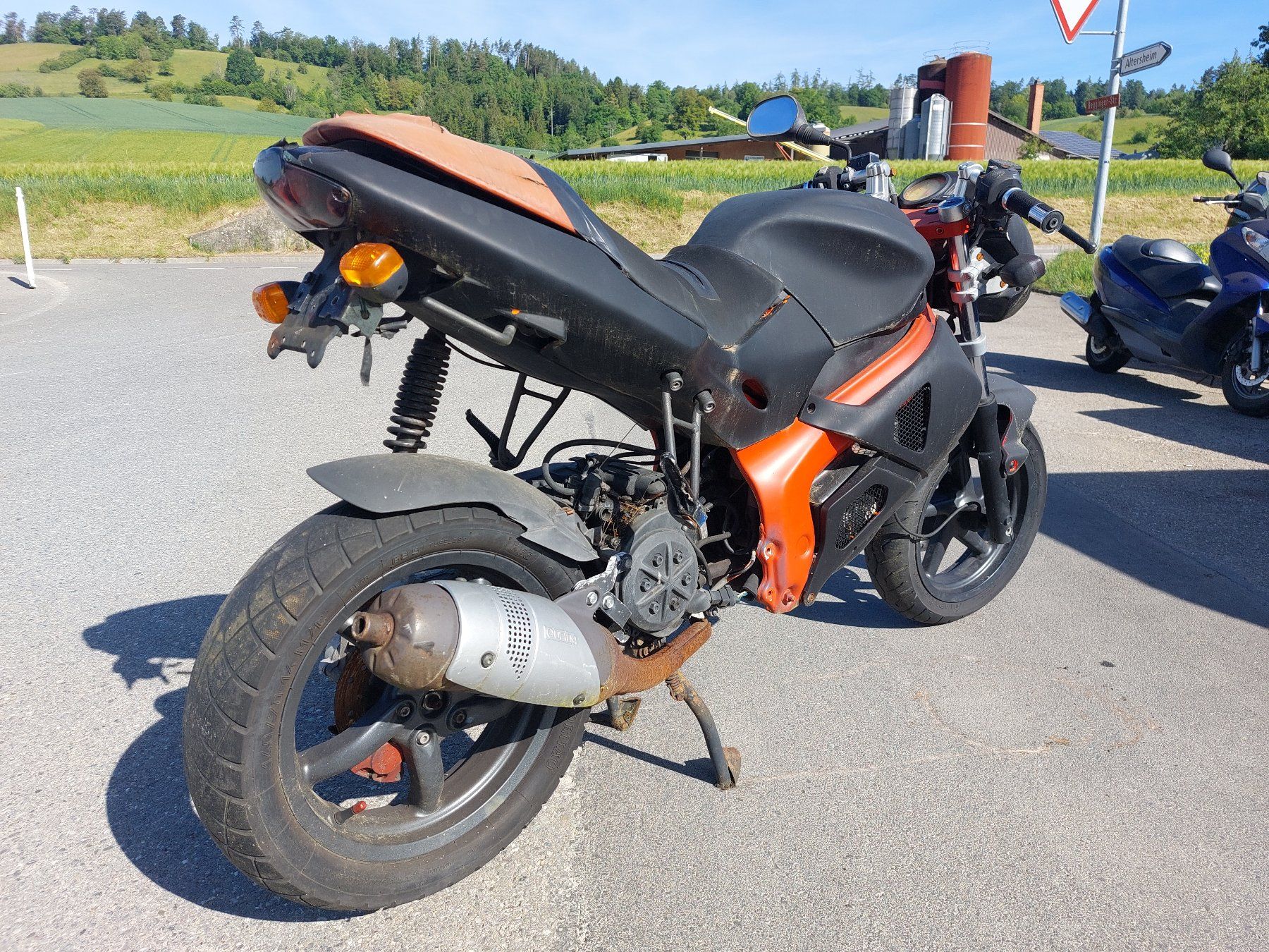 Gilera Scooter: Gilera DNA 50 Roller Scooter Motorrad Export ab 1 Fr.- – Difettoso da Schleitheim venduto da ZieglerMotoRecycling 5