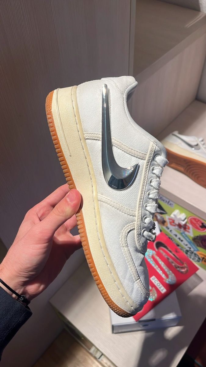 Nike Herrenschuhe: AF1 Travis Scott Original!!! – Neu (gemäss Beschreibung) aus Lachen SZ von mima41 3