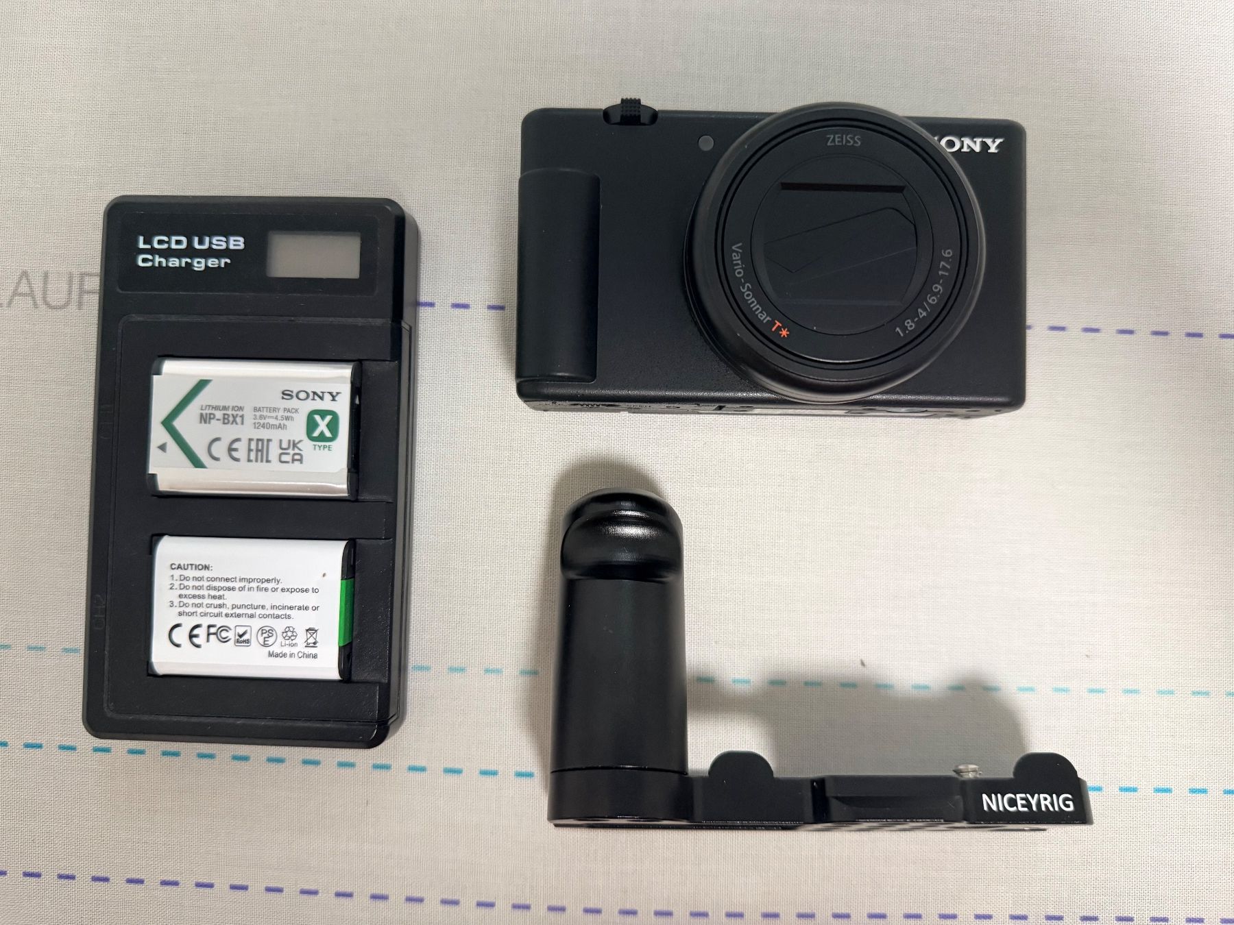 Sony Kamera: Sony zv1 ii + accessoires – Neu (gemäss Beschreibung) aus Giubiasco von nofi85