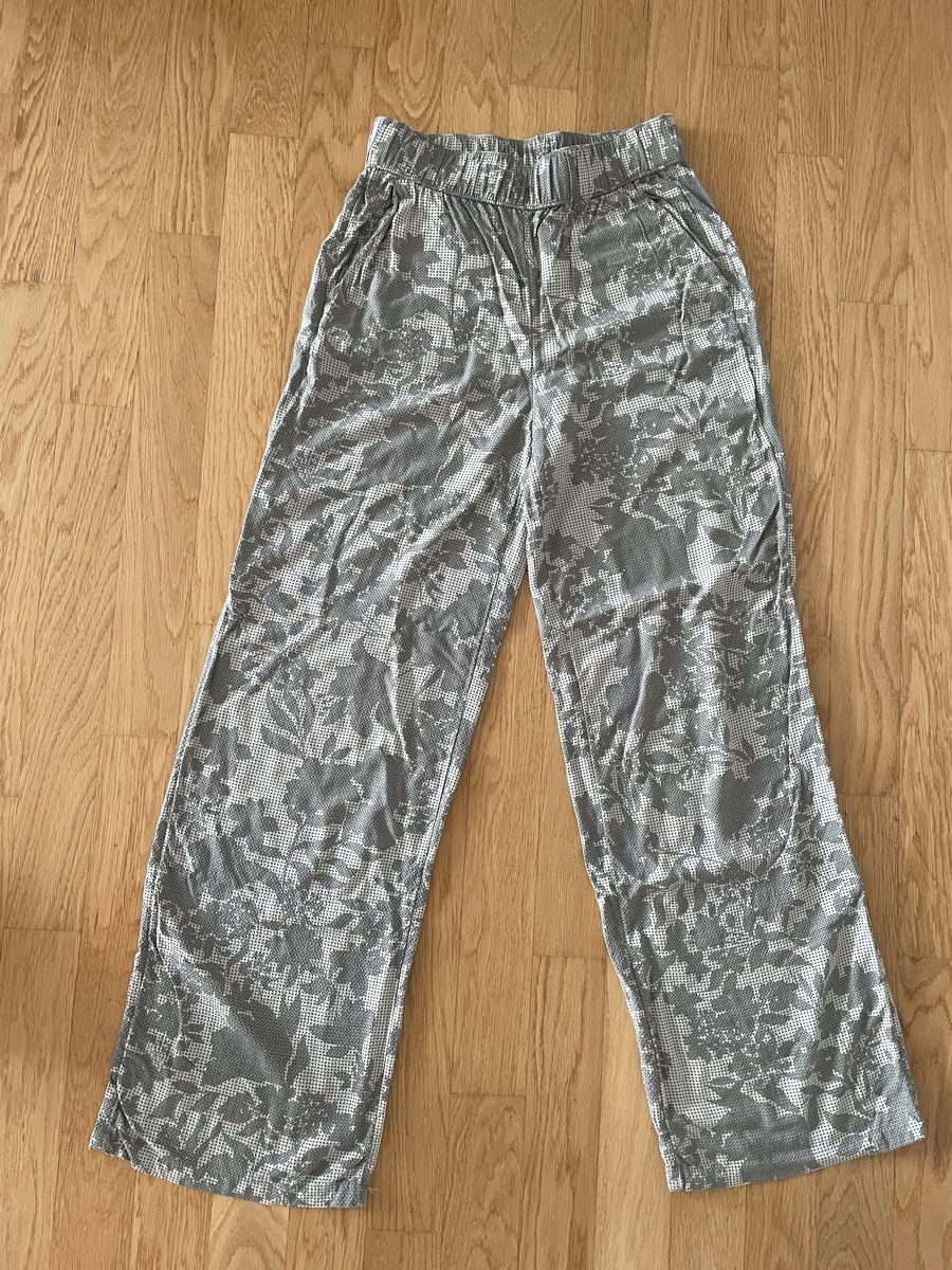 Esprit Hosen: Esprit Hose Wide Leg Gr. S 100% Viscose – Gebraucht aus Möhlin von Halylea 2