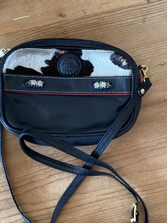 Michel Jordi Bauch oder Umhängtasche