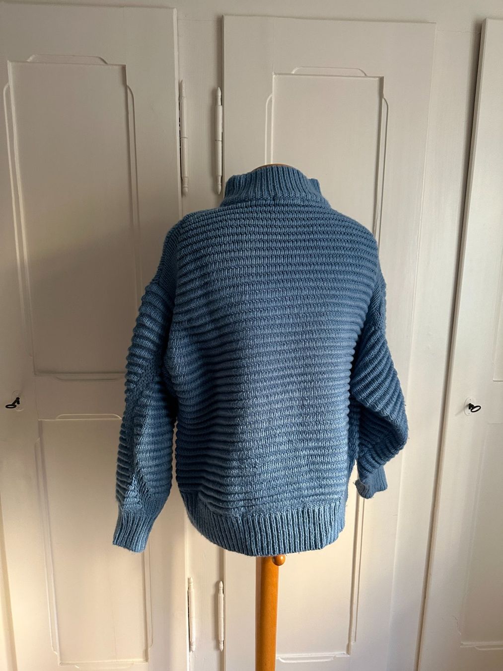 H&M Pullover & Sweatshirts: Strickpullover hellblau warm M – Gebraucht aus Zürich von Diazaio 2