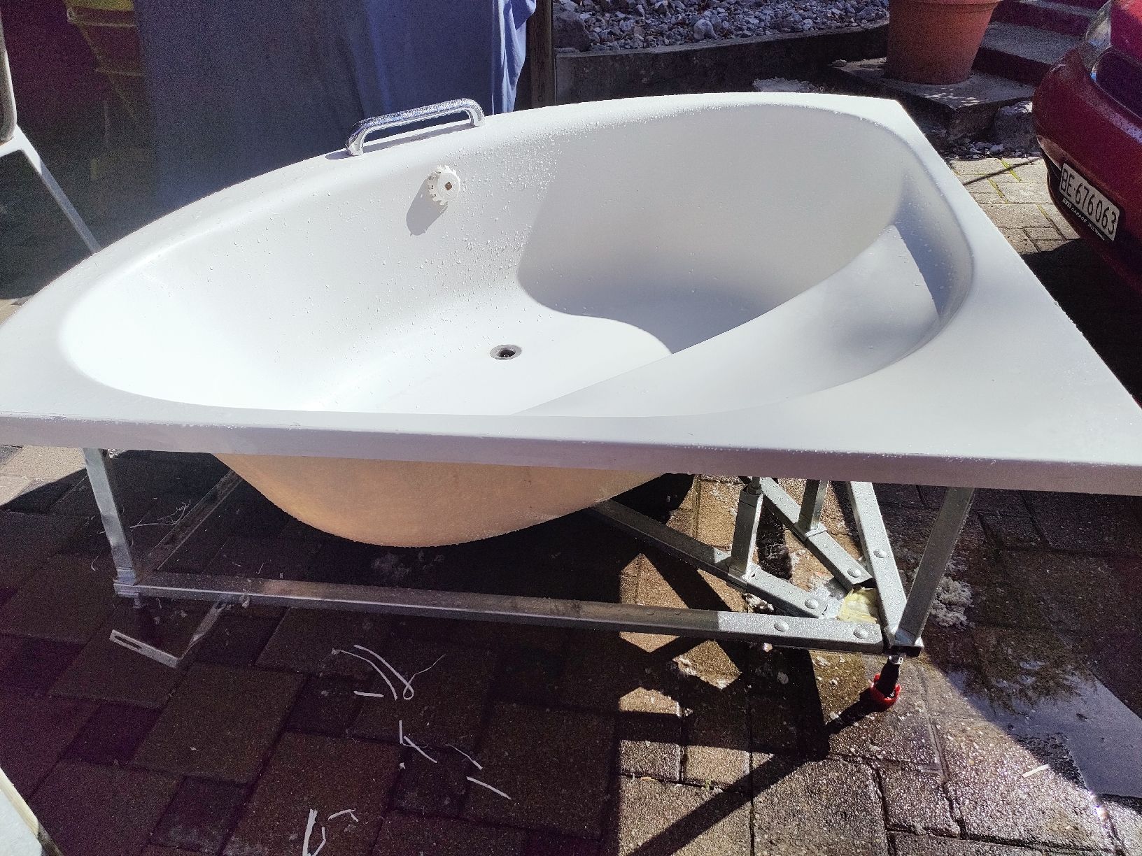 Baignoires: Duscholux Eckbadewanne – D'occasion à Lauperswil par Elektromaterial