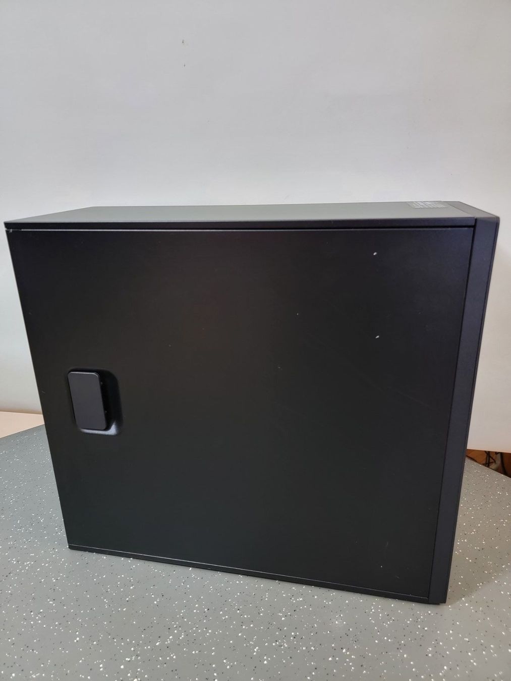 Hewlett Packard PCs: WORKSTATION HP Z240, Intel Xeon E3-1240 v5, Nvidia Quadro K2 – Gebraucht aus Schaffhausen von P3ntiumii 2