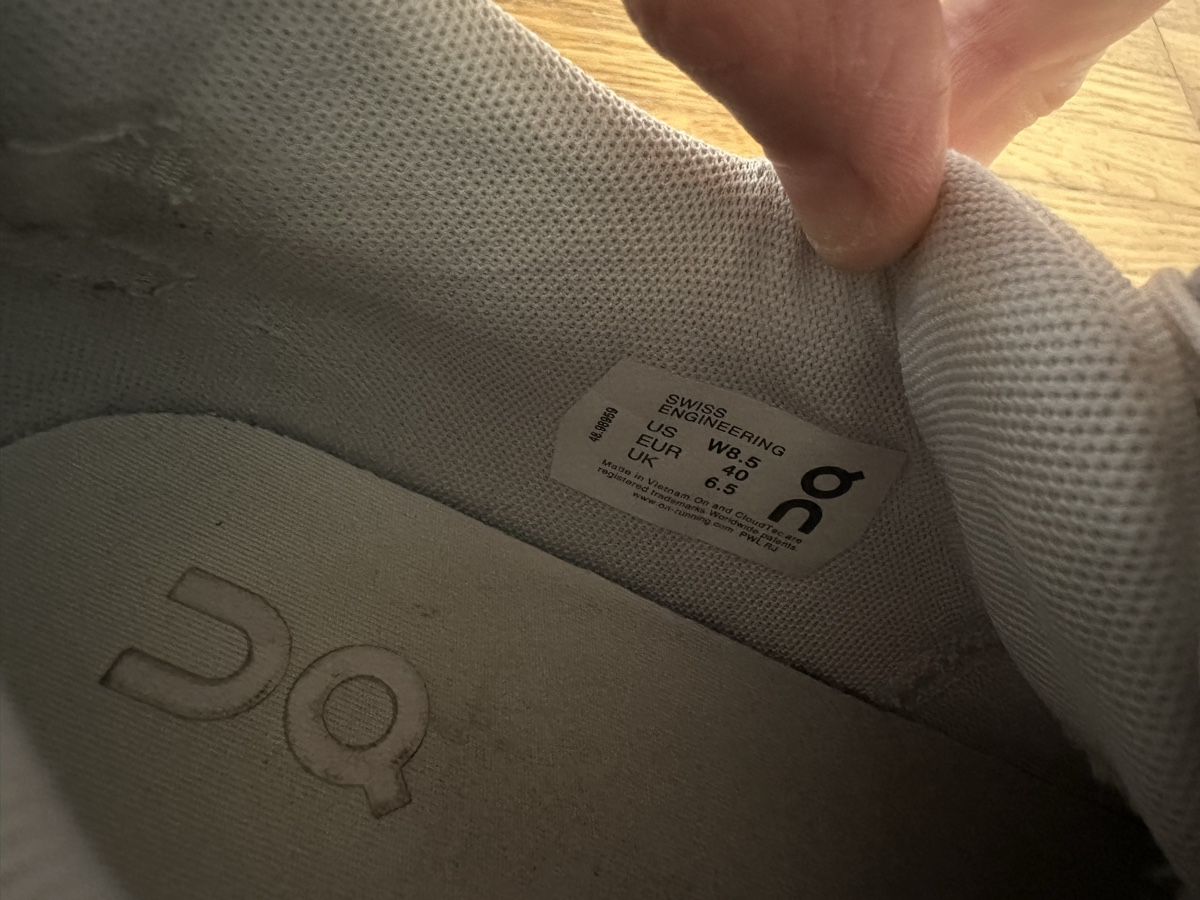On Scarpe da donna: On The Roger Advantage Damen Sneaker, Gr. 40 – Usato da Liestal venduto da ichjel 7
