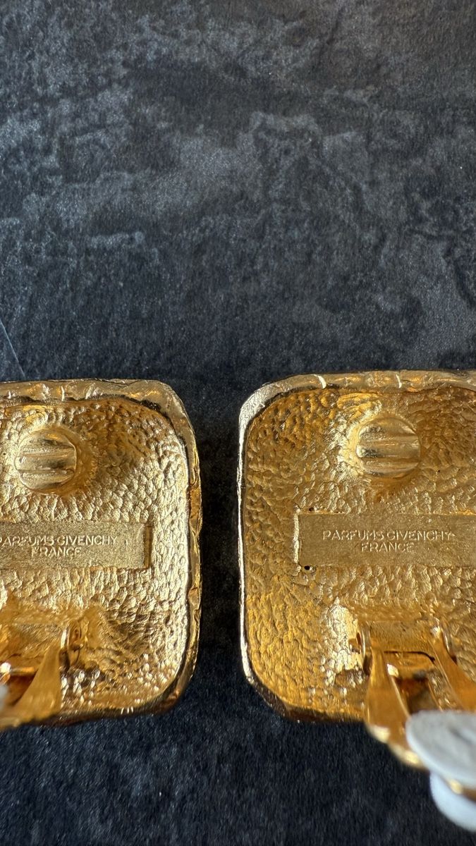Givenchy Orecchini pendenti & Orecchini a lobo: Boucles d'oreilles vintage Givenchy dorées – Nuovo (secondo la descrizione) da Nyon venduto da stylevintage79 3