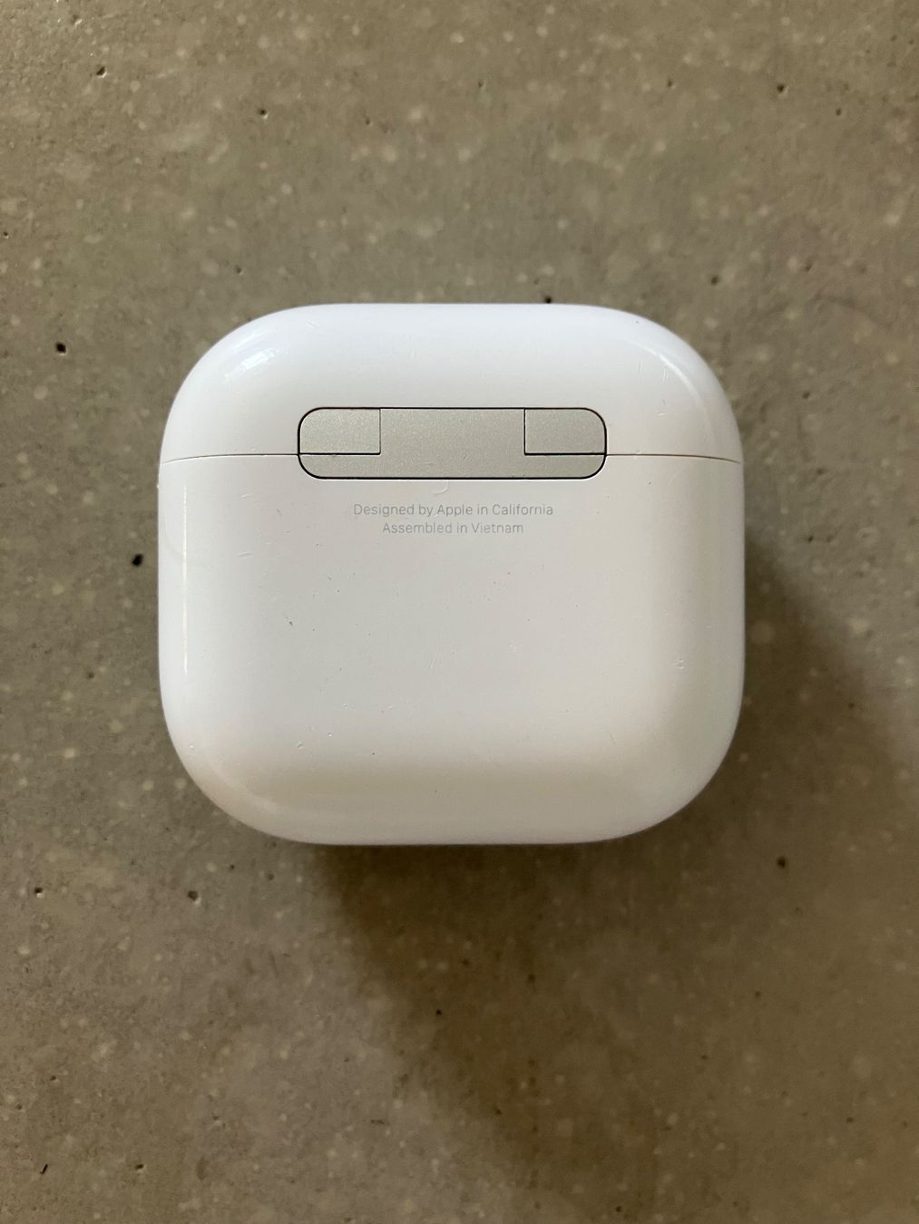 Apple Casques audio: APPLE AIRPODS 4 CASE – D'occasion à Lausanne par mr.v 2