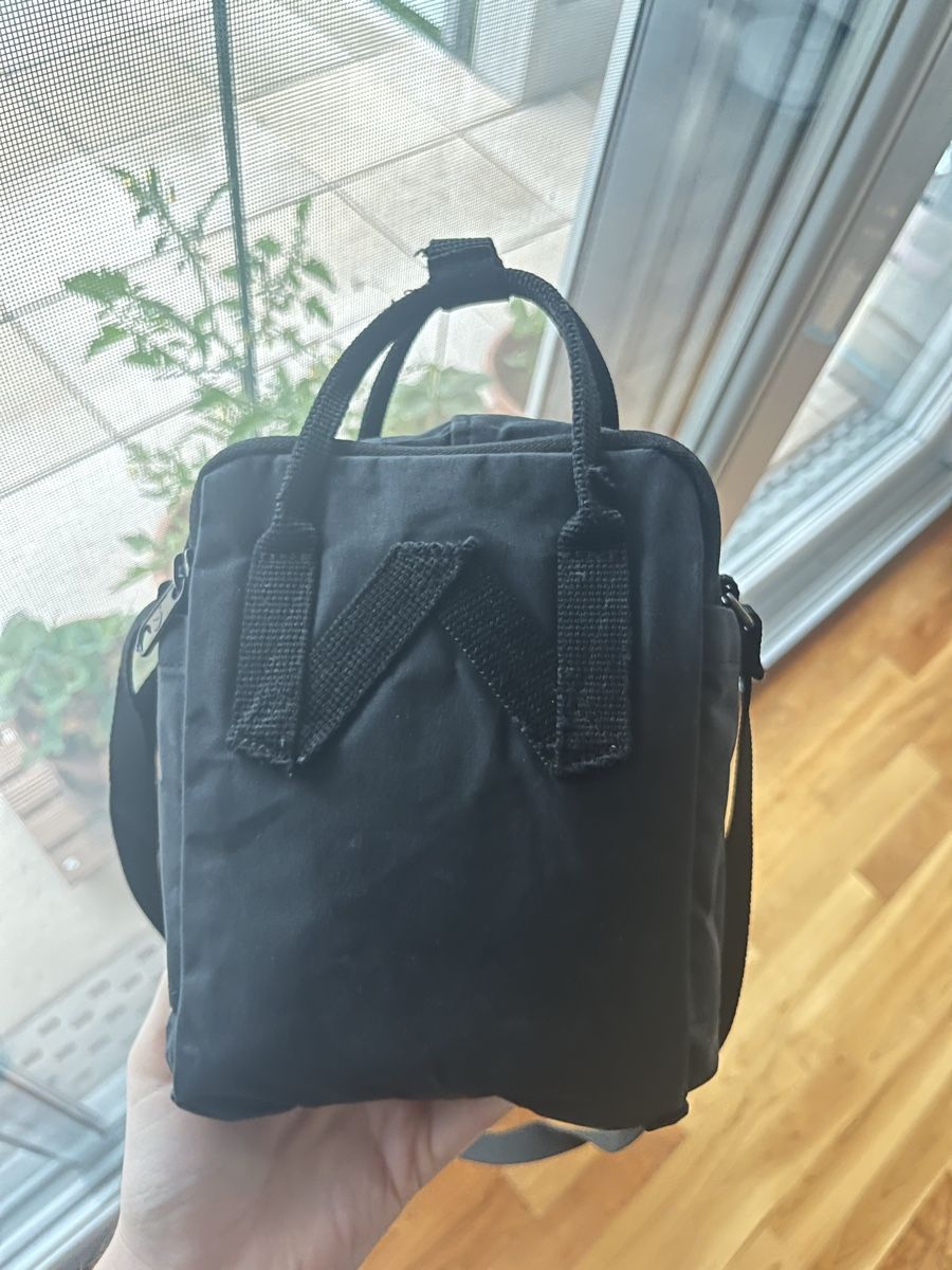 Fjällräven Borse: Umhängetasche Kanken Sling Schwarz – Nuovo (secondo la descrizione) da Oberarth venduto da pau_h8rf 7