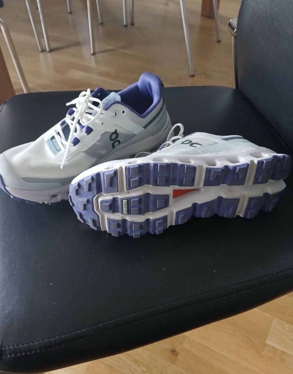 On Damenschuhe: On Cloud Schuhe  – Neu und originalverpackt aus Kriens von ana_yr9x 2
